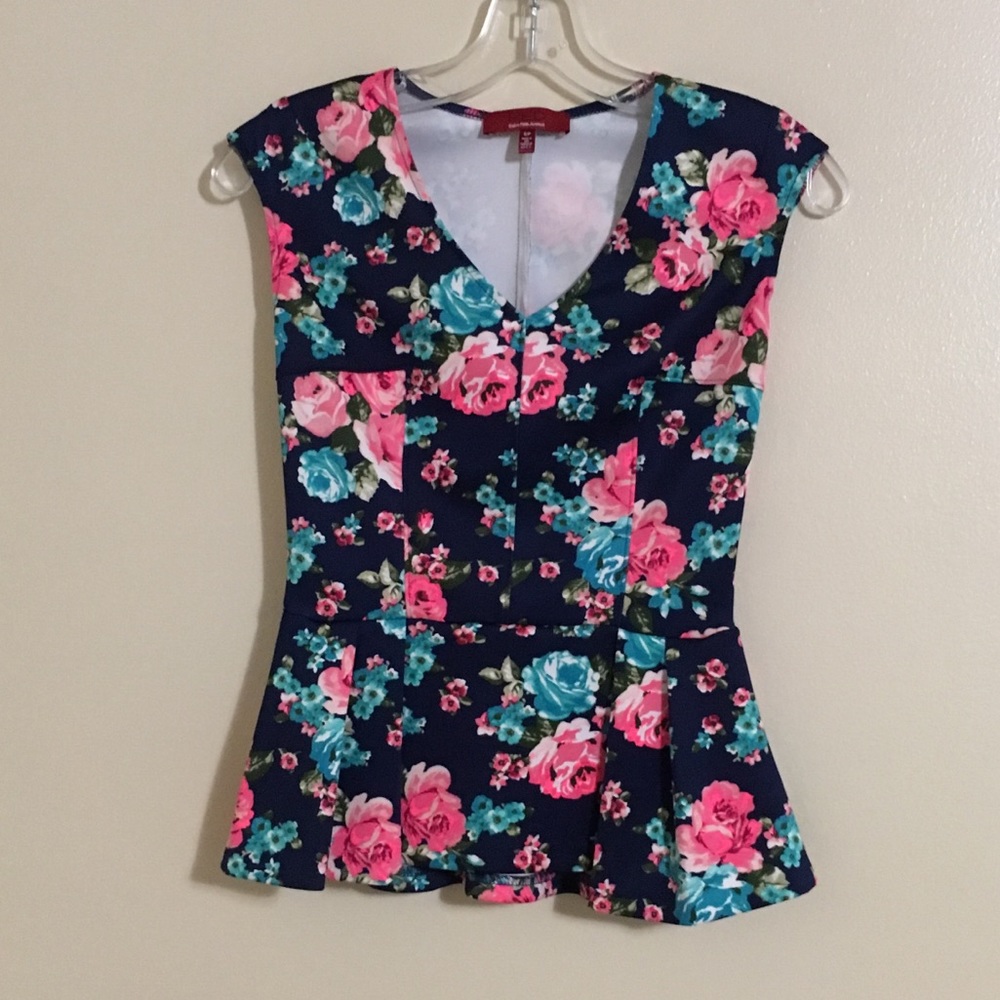 Saks Fifth Avenue Red Tag S/P Floral Peplum Sleeveless V-Neck Top